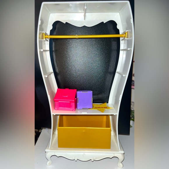 HSM Sharpay Evan’s closet - Picture 1 of 6